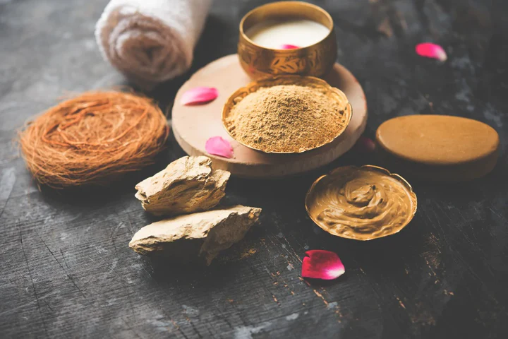 Benefits_of_Multani_mitti_on_face